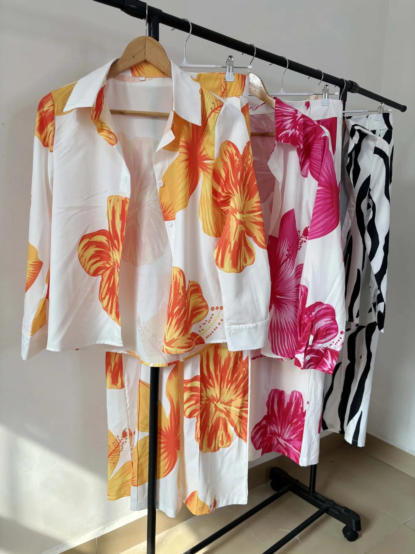 SheVogue 2PCS Floral Shirt & Wide-Leg Pants Set – Casual Office Look for Women